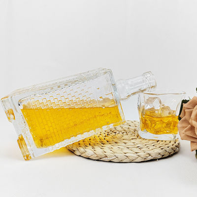 High White Glass Material 750ml Beer Bottle Engraved Square Spirits Glass for Wine